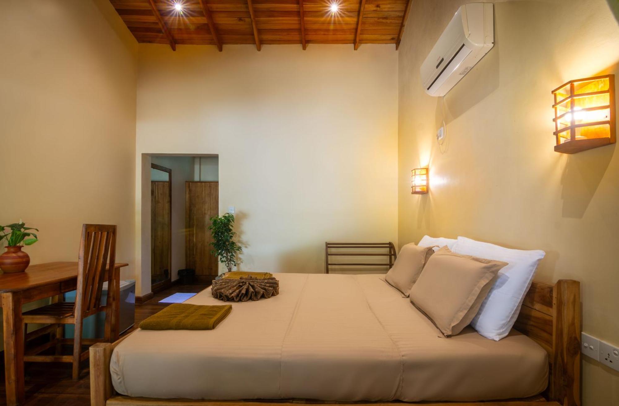 Arugambay Coco Bay Hotel Аругам Бей Екстериор снимка